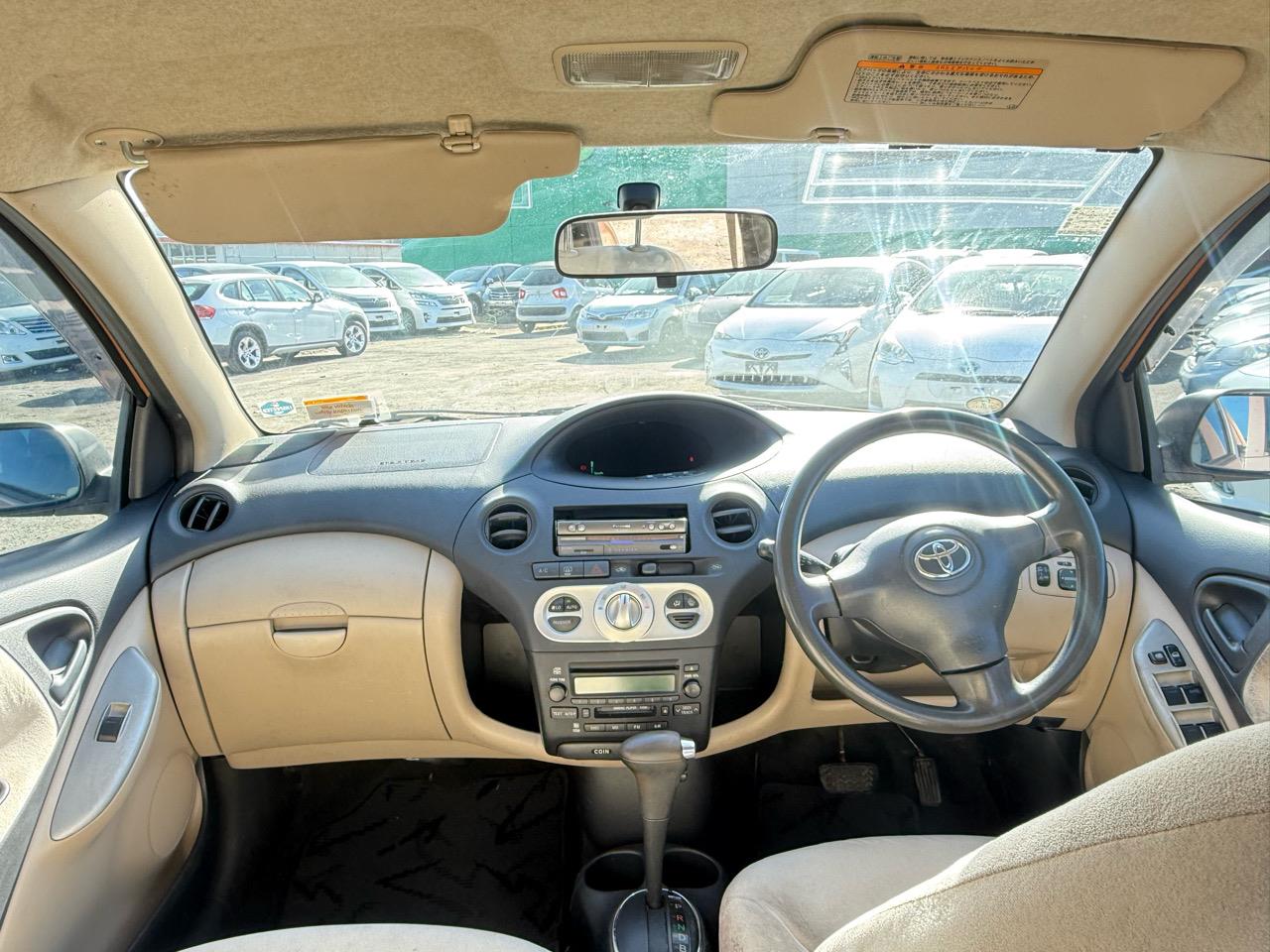 2004 Toyota Vitz thumbnail