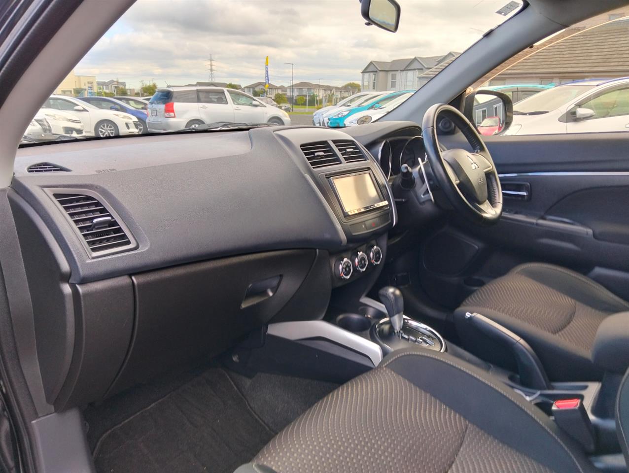 2013 Mitsubishi RVR thumbnail