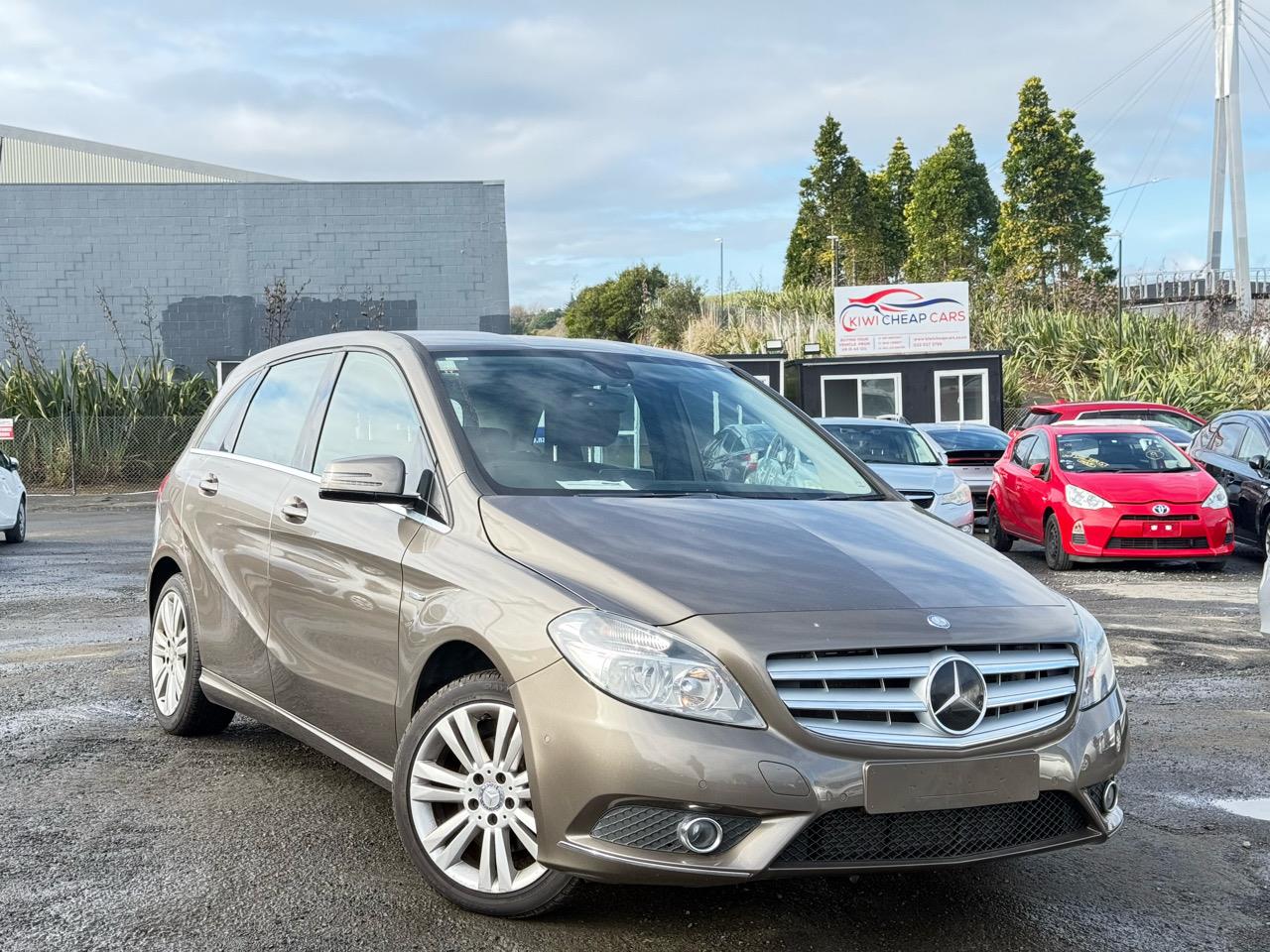 2012 Mercedes-Benz B thumbnail
