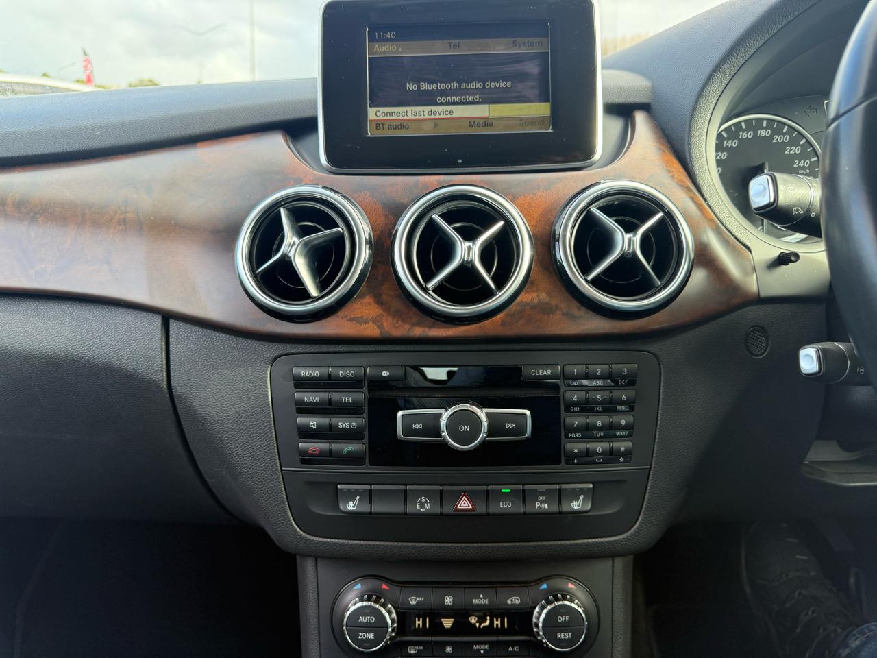2012 Mercedes-Benz B thumbnail