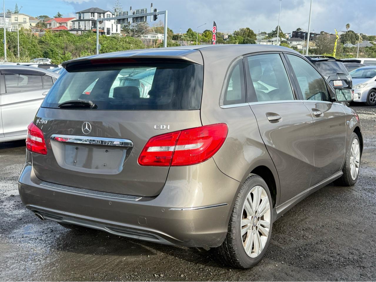 2012 Mercedes-Benz B thumbnail