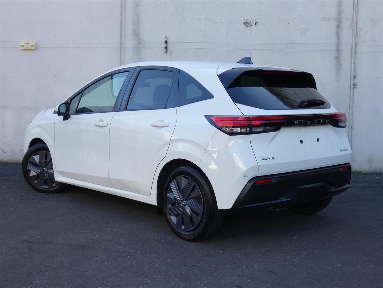 2021 Nissan NOTE thumbnail