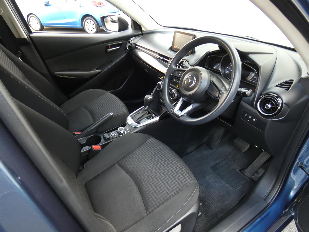 2018 Mazda DEMIO thumbnail