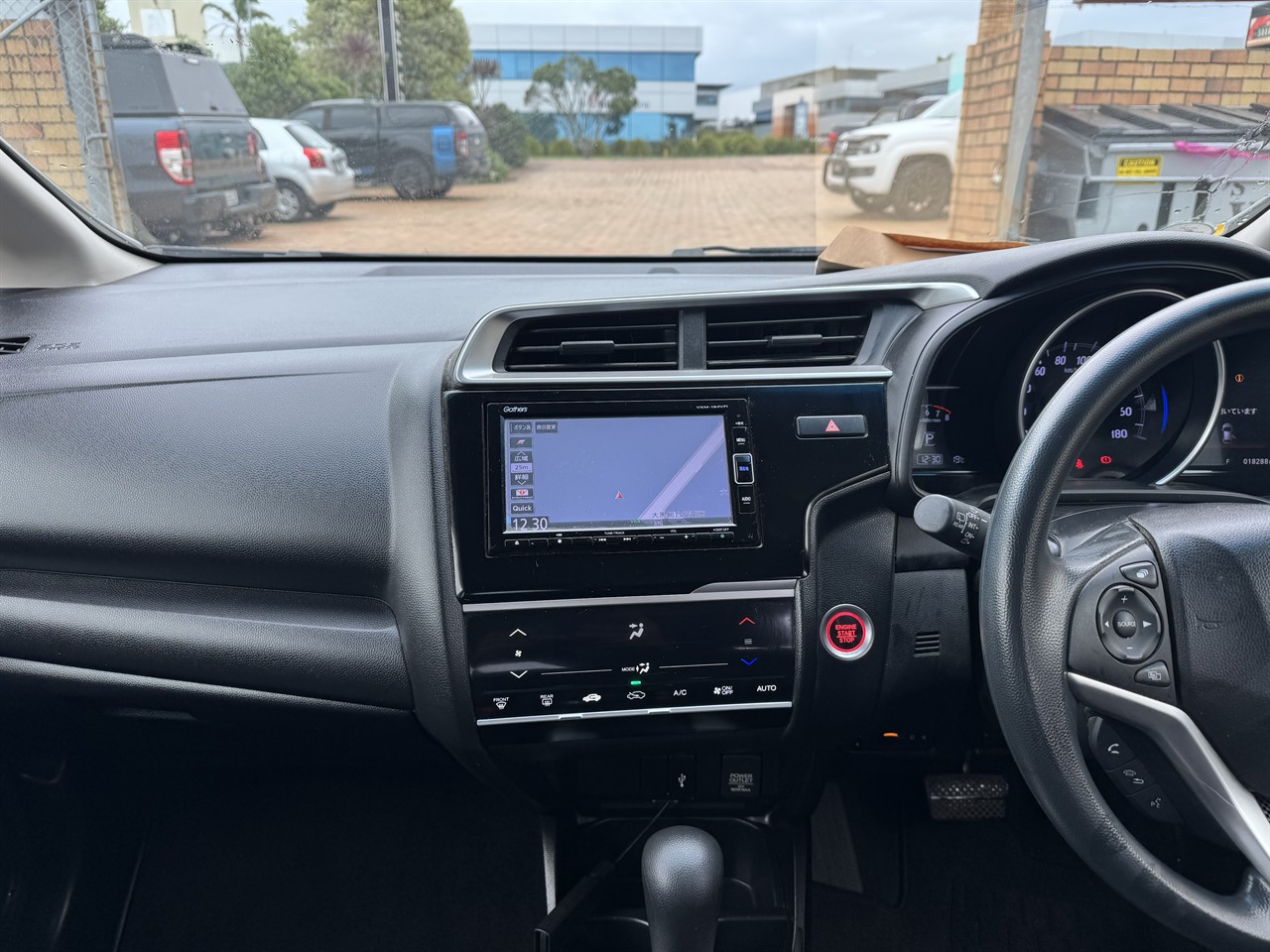2018 Honda Fit thumbnail