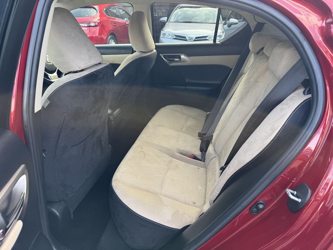 2014 Lexus CT thumbnail