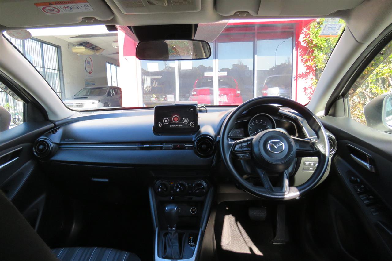 2020 Mazda 2 thumbnail
