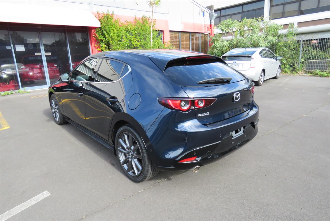 2020 Mazda 3 thumbnail