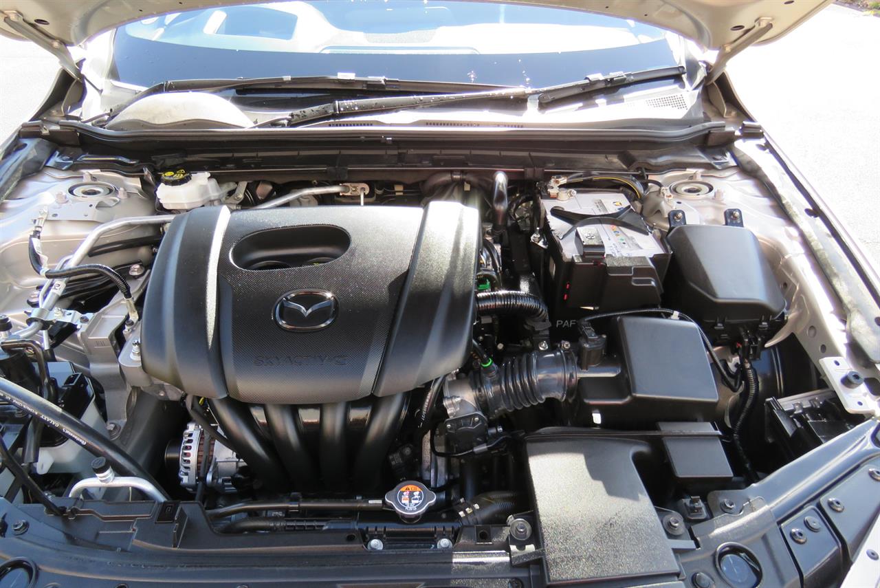 2023 Mazda 3 thumbnail