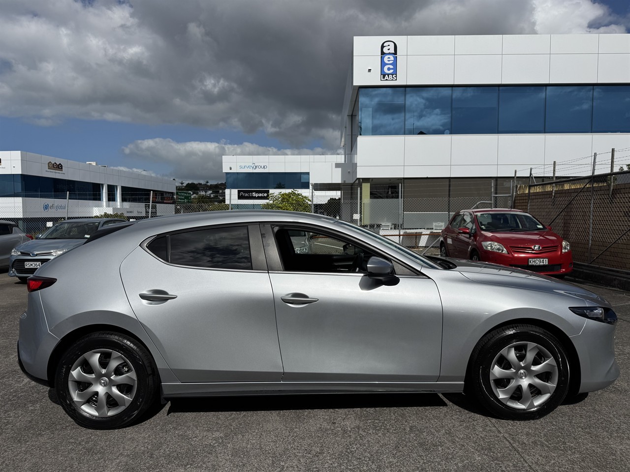 2023 Mazda 3 thumbnail