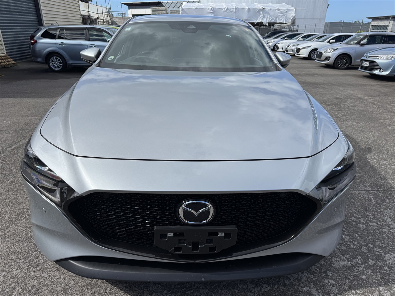 2023 Mazda 3 thumbnail