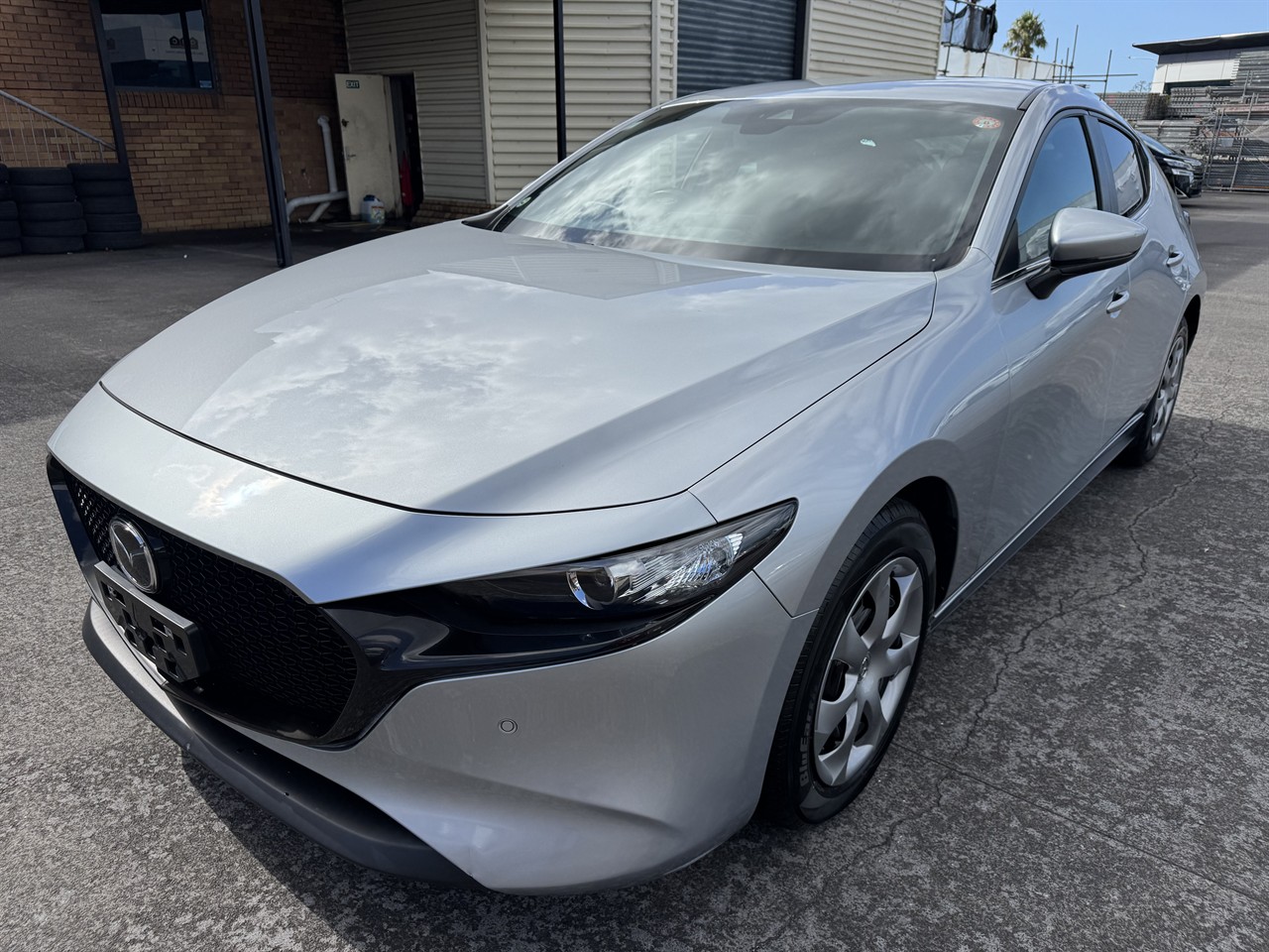 2023 Mazda 3 thumbnail