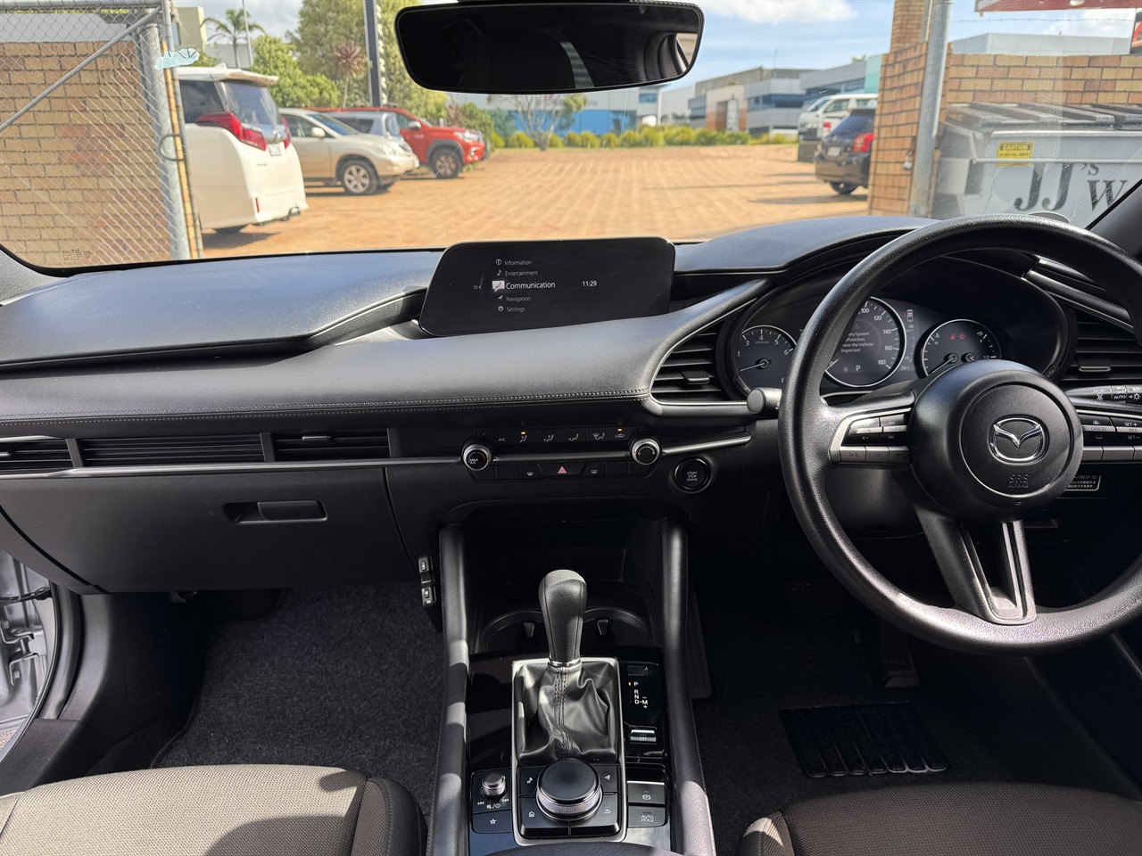 2023 Mazda 3 thumbnail