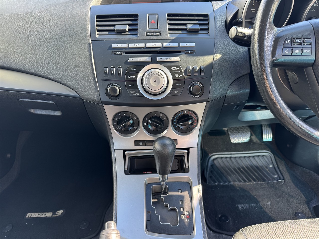 2011 Mazda 3 thumbnail
