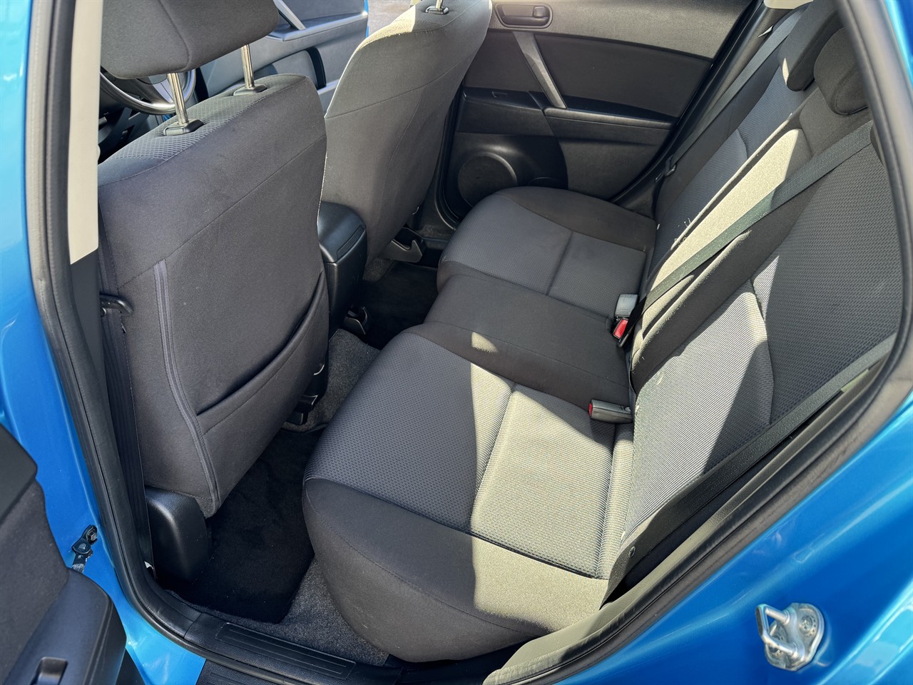 2011 Mazda 3 thumbnail