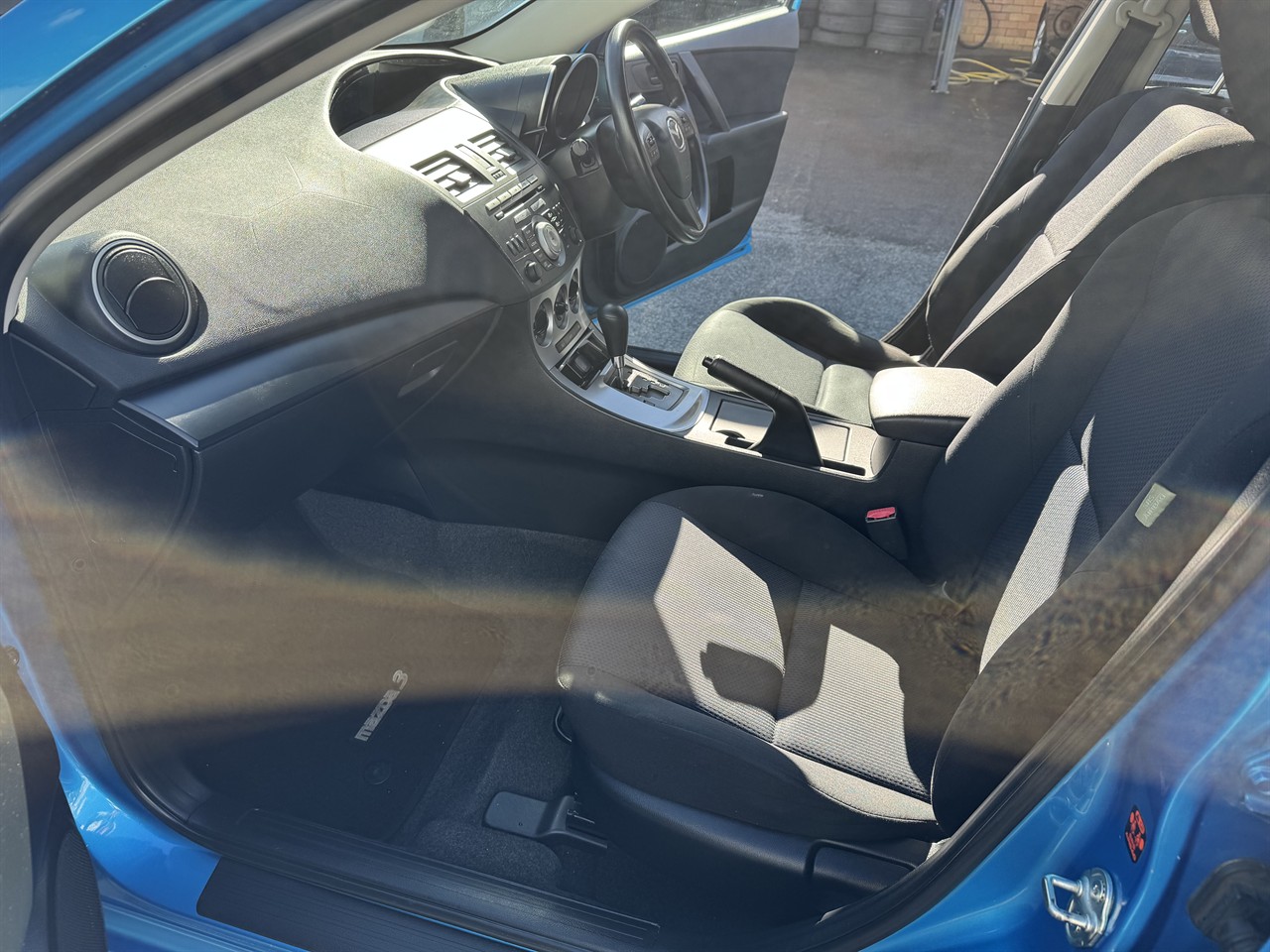 2011 Mazda 3 thumbnail