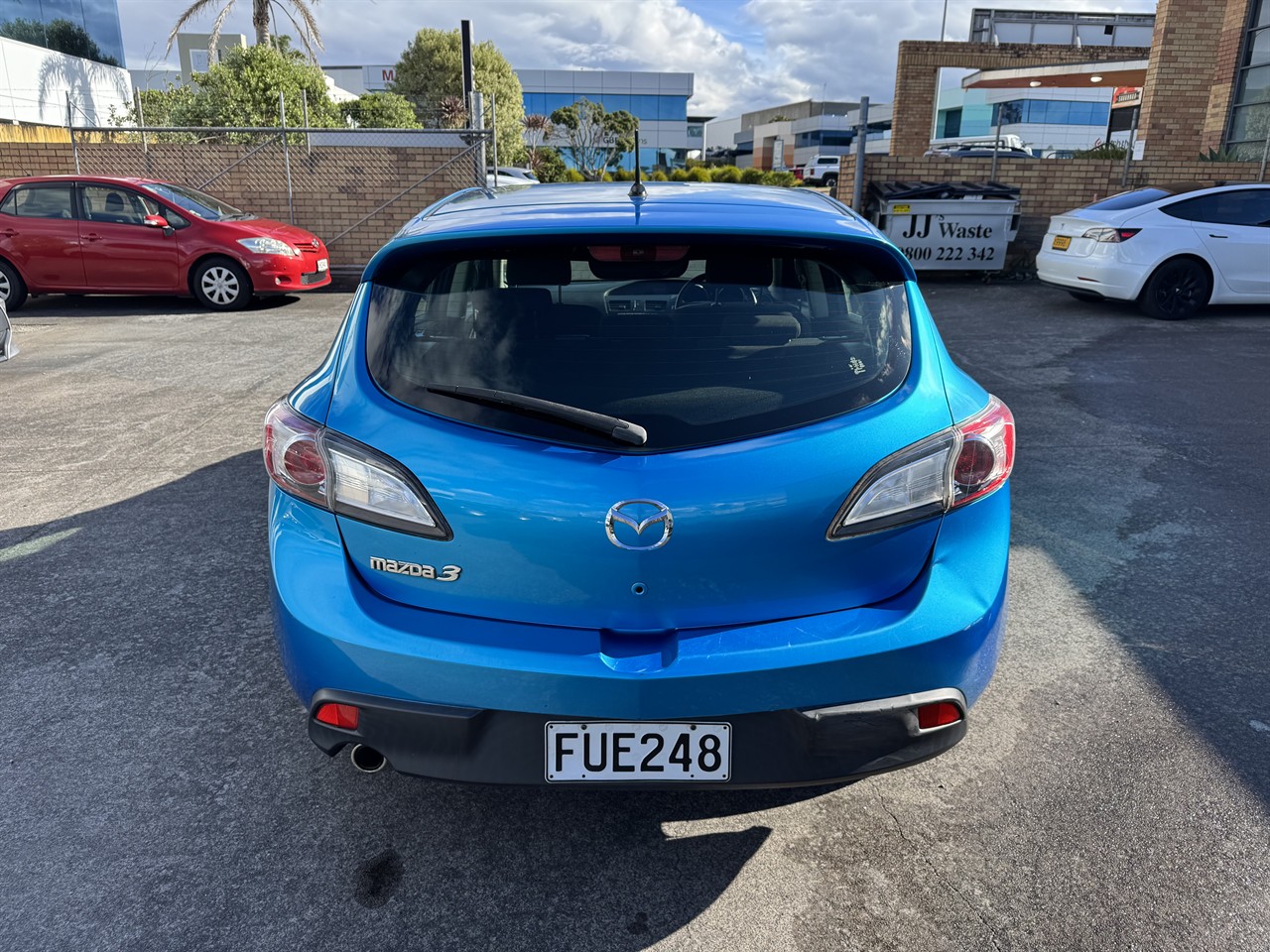 2011 Mazda 3 thumbnail