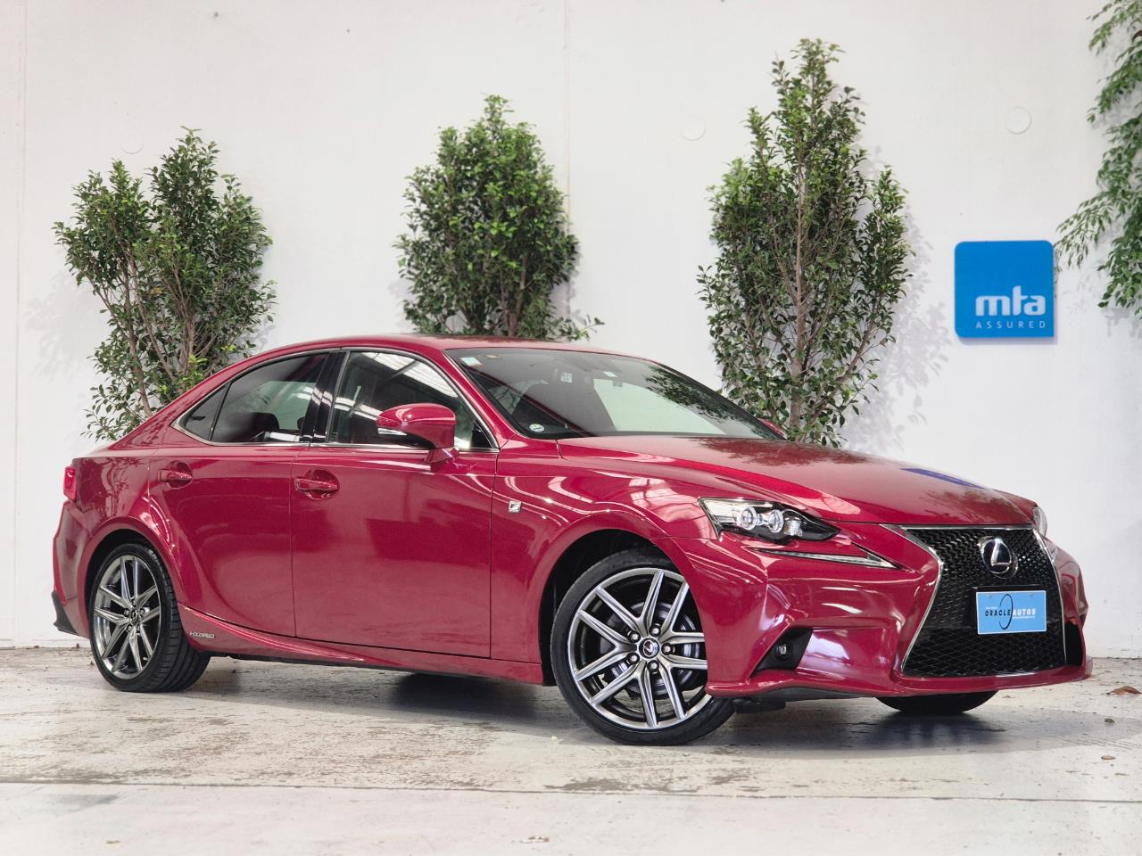 2016 Lexus IS thumbnail