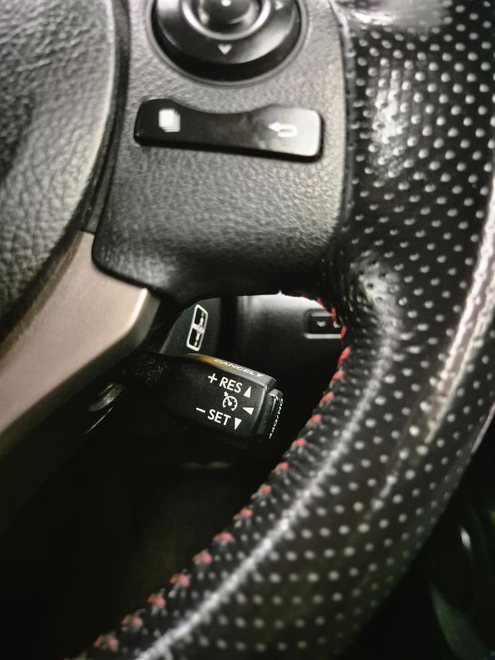 2016 Lexus IS thumbnail