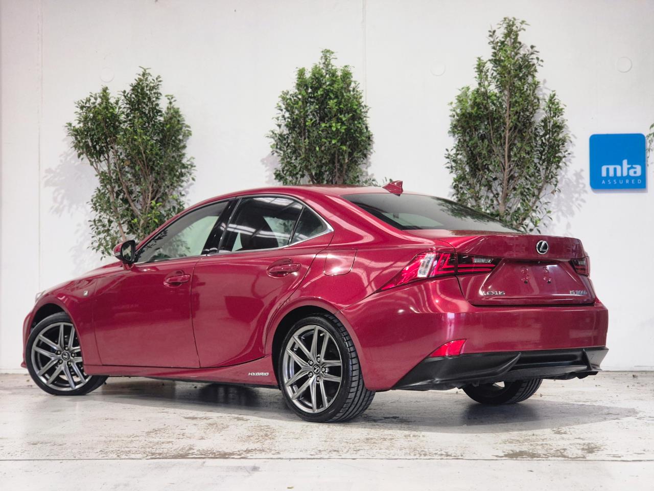 2016 Lexus IS thumbnail