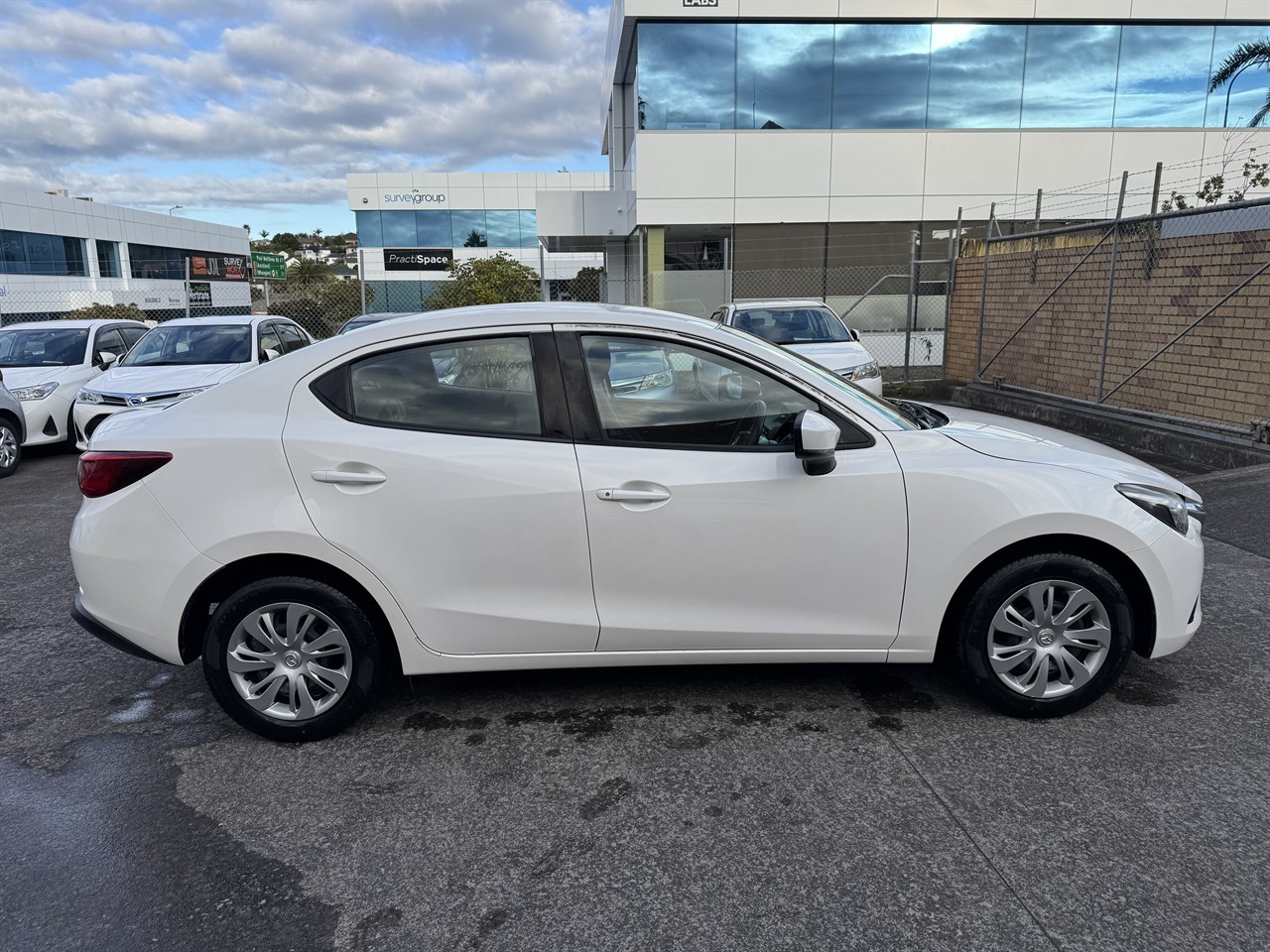 2020 Mazda Demio thumbnail