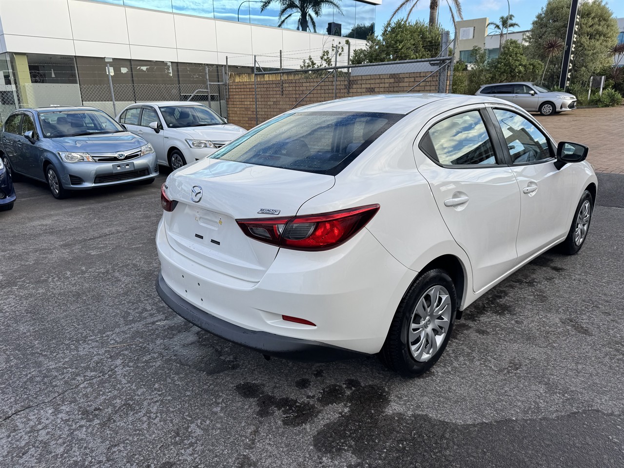 2020 Mazda Demio thumbnail