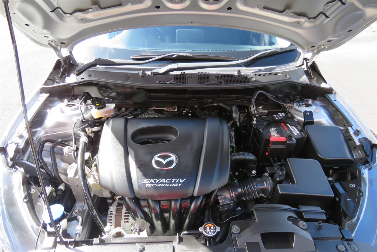 2018 Mazda Demio thumbnail