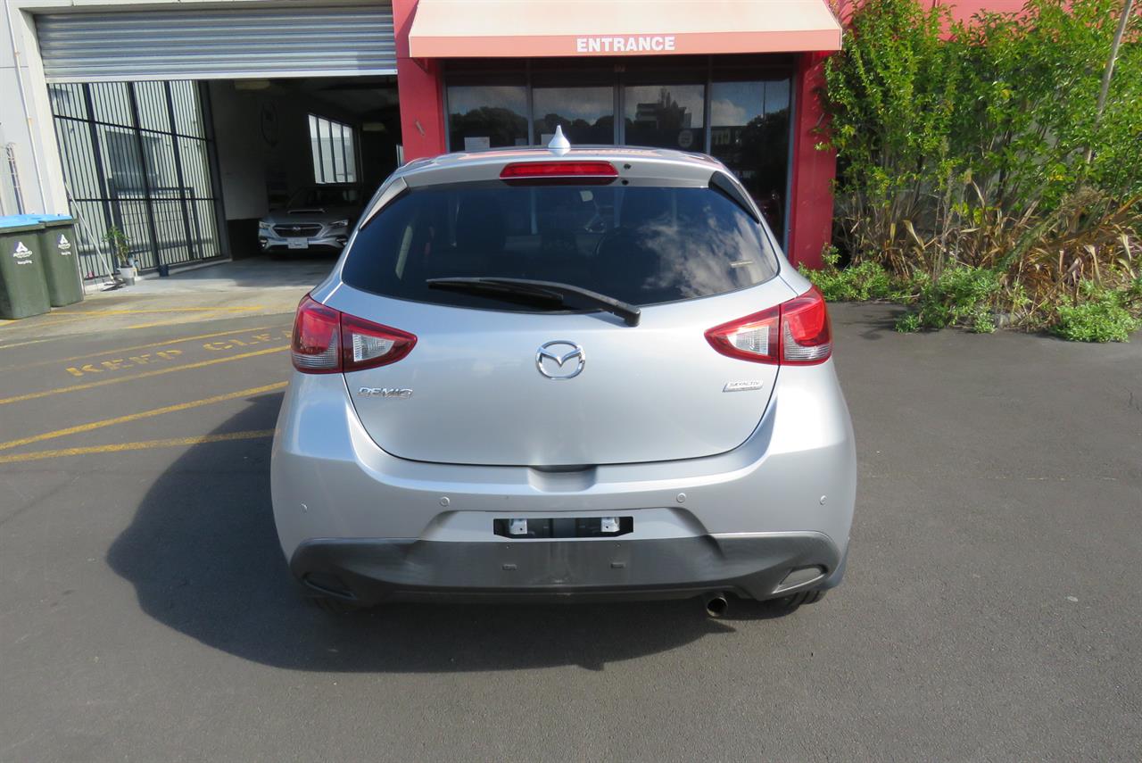 2018 Mazda Demio thumbnail