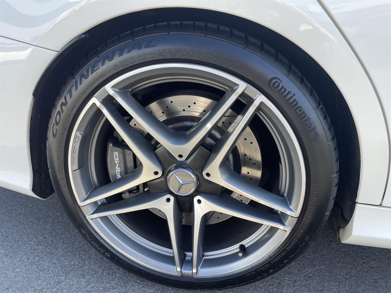 2016 Mercedes-Benz C thumbnail
