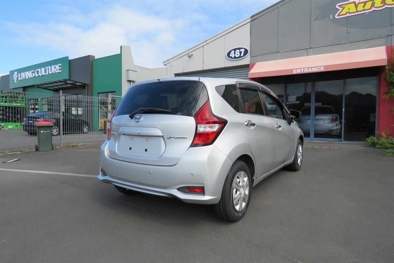 2021 Nissan Note thumbnail
