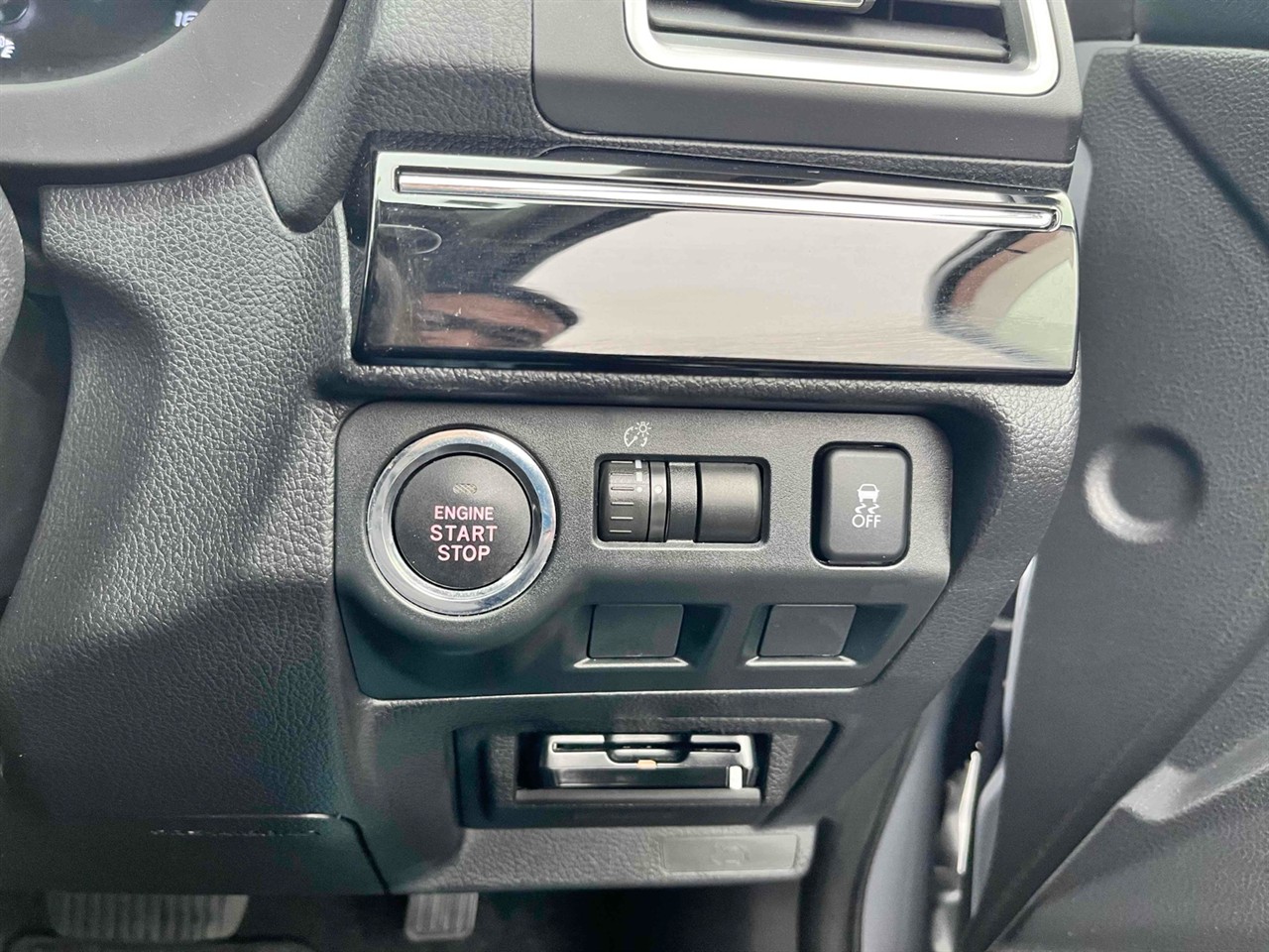 2015 Subaru LEVORG thumbnail