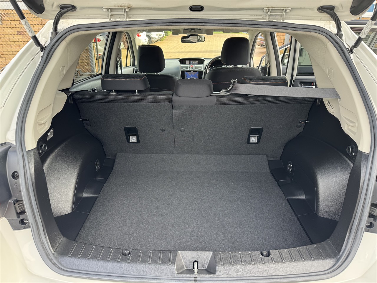 2017 Subaru XV thumbnail