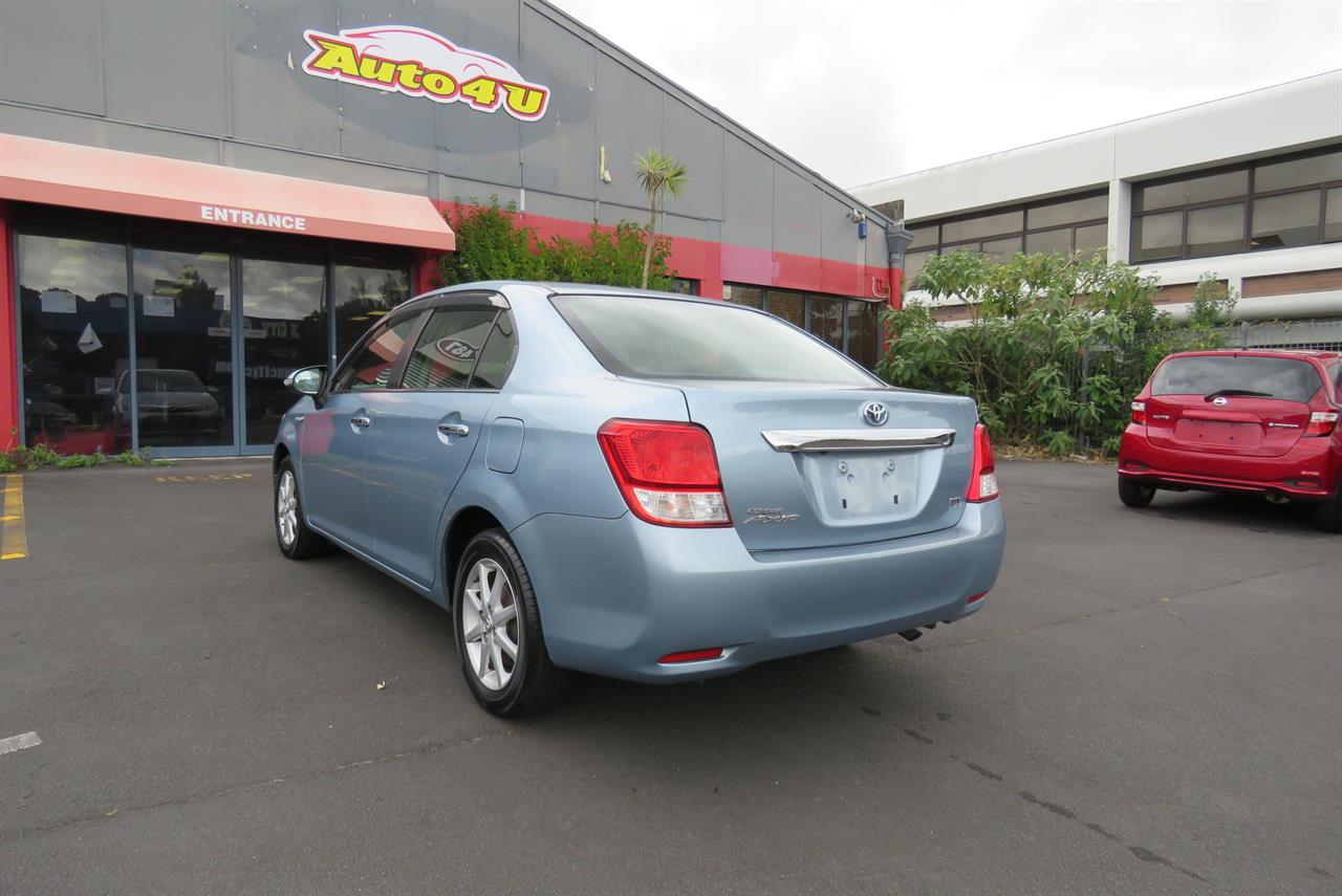 2013 Toyota Corolla thumbnail