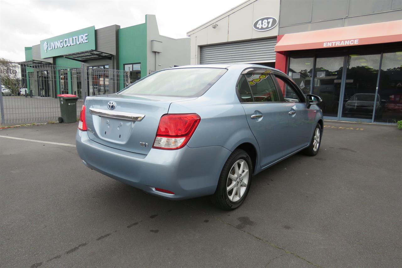 2013 Toyota Corolla thumbnail