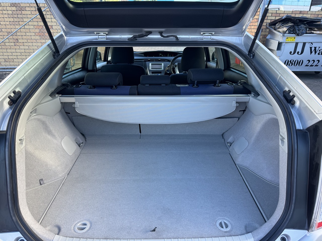 2013 Toyota Prius thumbnail