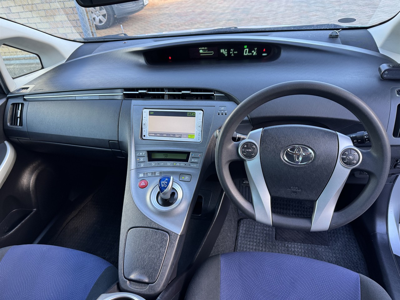 2013 Toyota Prius thumbnail