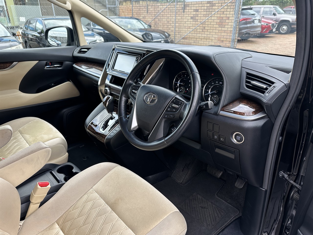 2019 Toyota Vellfire thumbnail