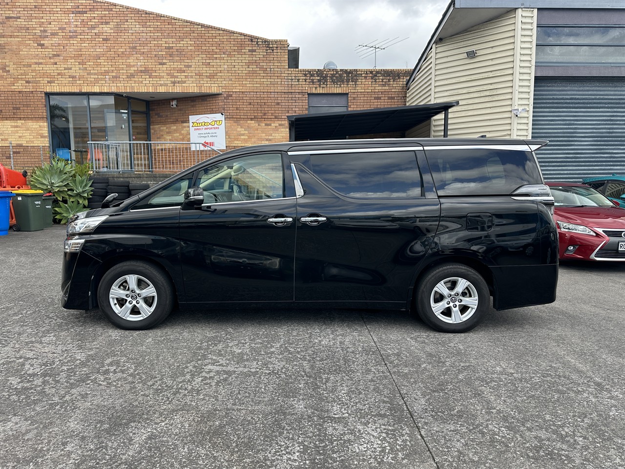 2019 Toyota Vellfire thumbnail
