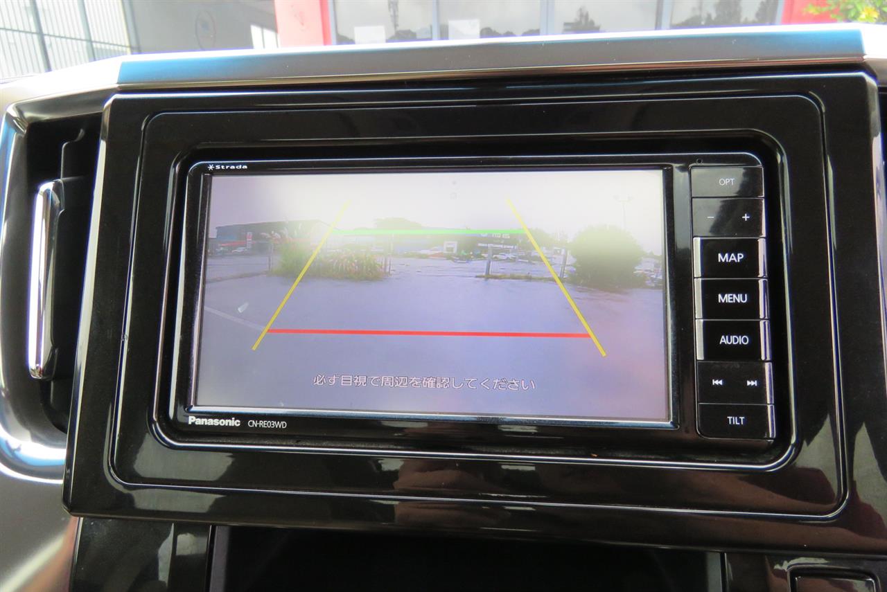 2017 Toyota Vellfire thumbnail