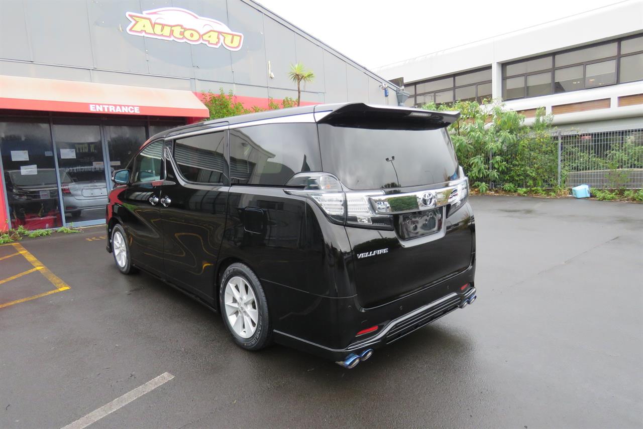 2017 Toyota Vellfire thumbnail