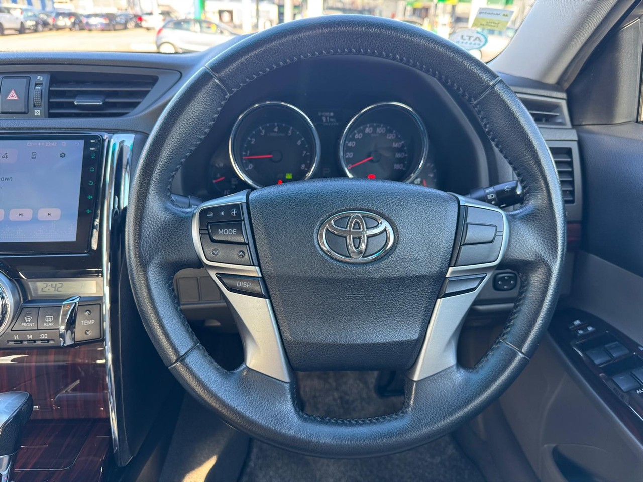 2012 Toyota Mark-X thumbnail