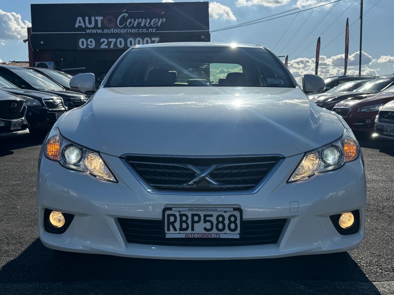 2012 Toyota Mark-X thumbnail