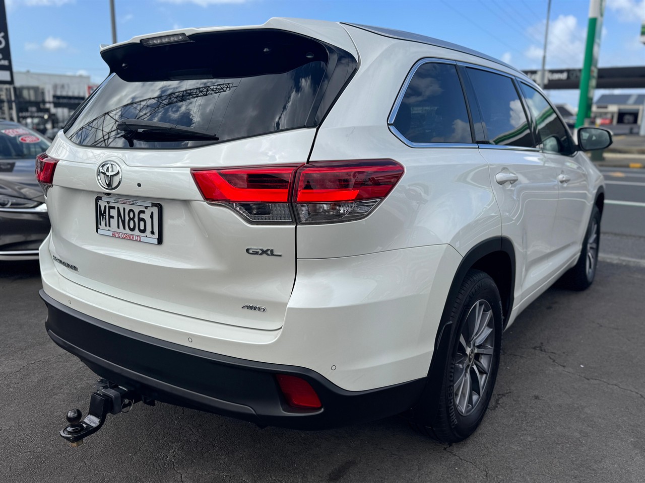 2019 Toyota Highlander thumbnail