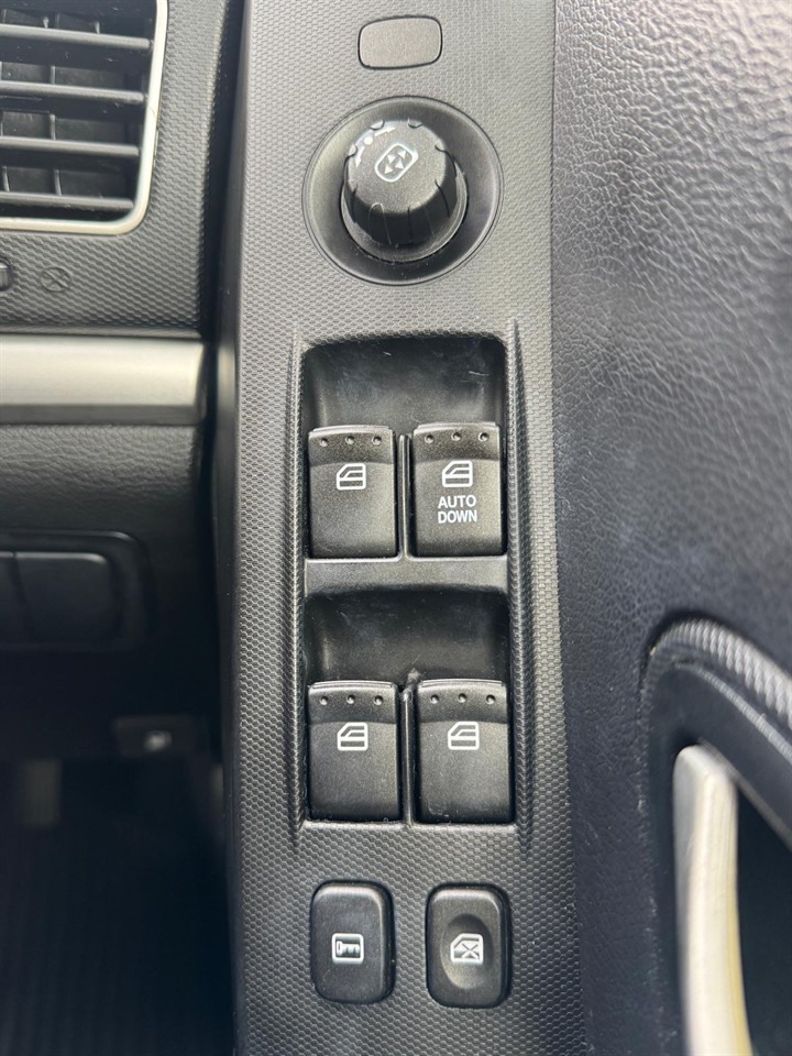 2012 Ssangyong Korando thumbnail