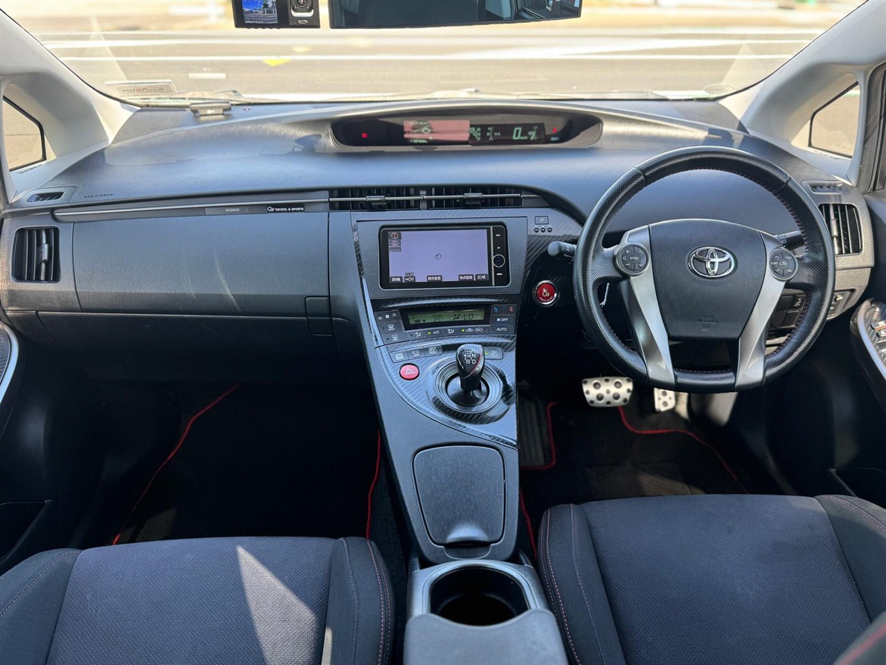 2013 Toyota Prius thumbnail