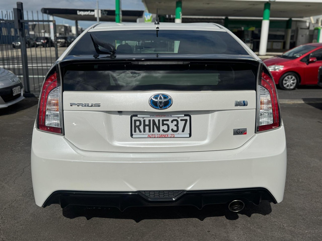 2013 Toyota Prius thumbnail