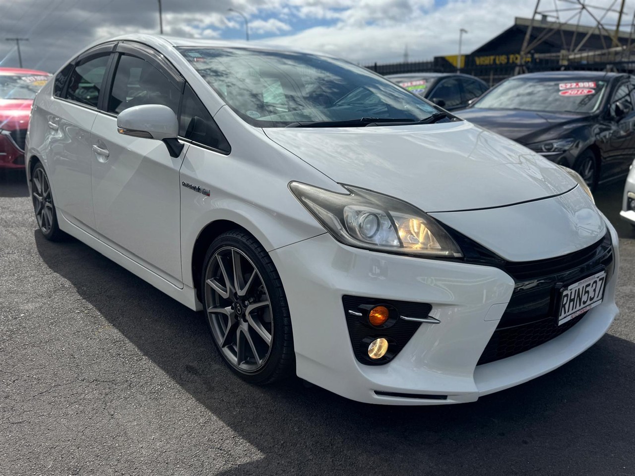2013 Toyota Prius thumbnail