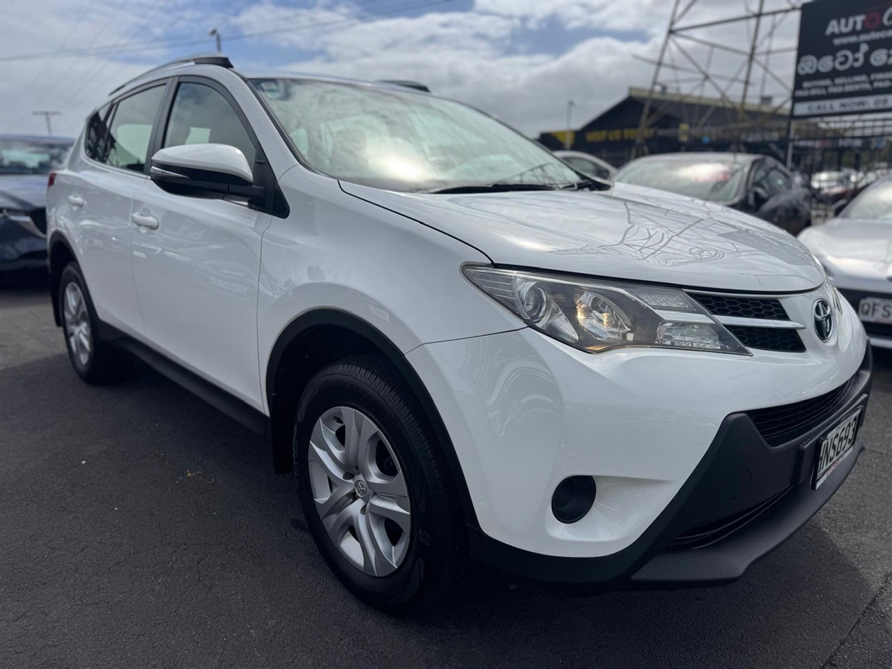 2014 Toyota RAV4 thumbnail