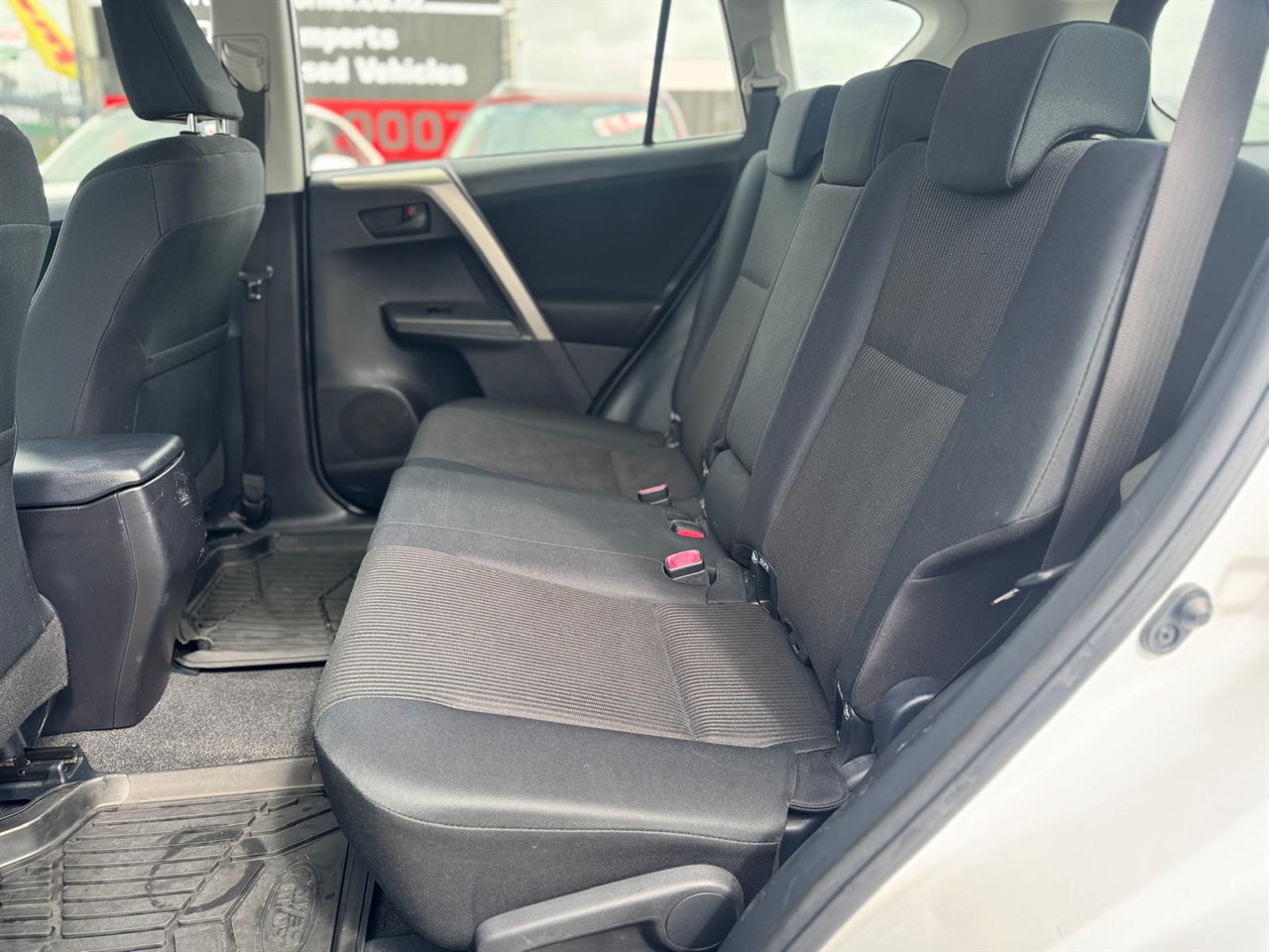 2014 Toyota RAV4 thumbnail
