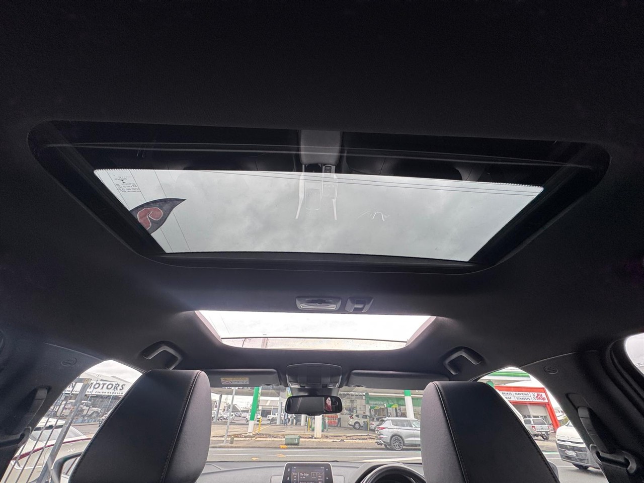 2019 Mitsubishi Eclipse thumbnail