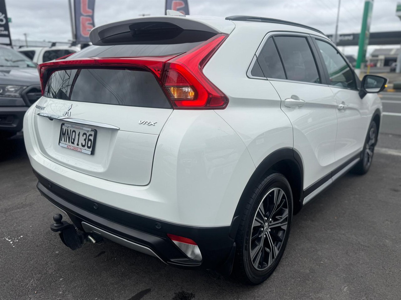 2019 Mitsubishi Eclipse thumbnail